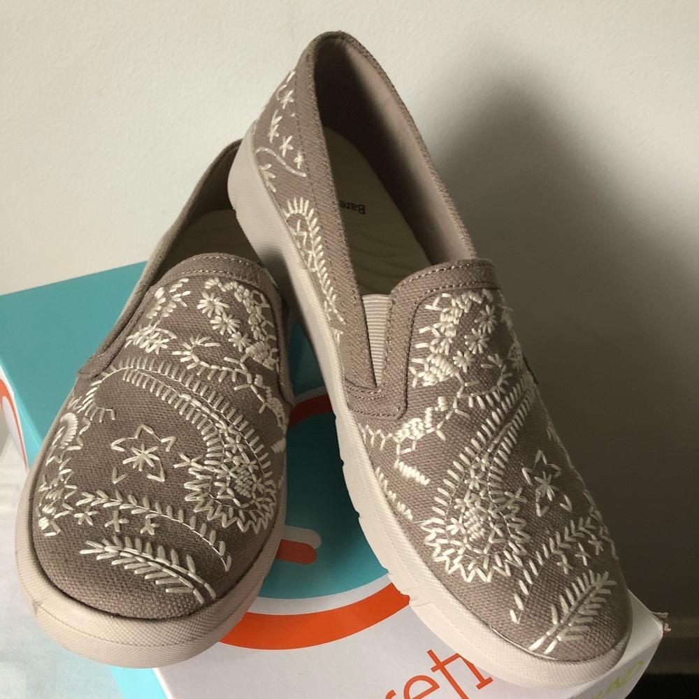 BareTraps Bonaire Slip On’s